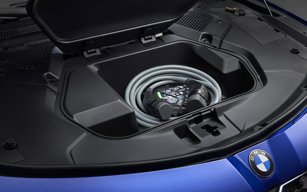 Frunk con Cavi per la Ricarica della BMW i3 Neue Klasse Frunk con Cavi per la Ricarica della BMW i3 Neue Klasse